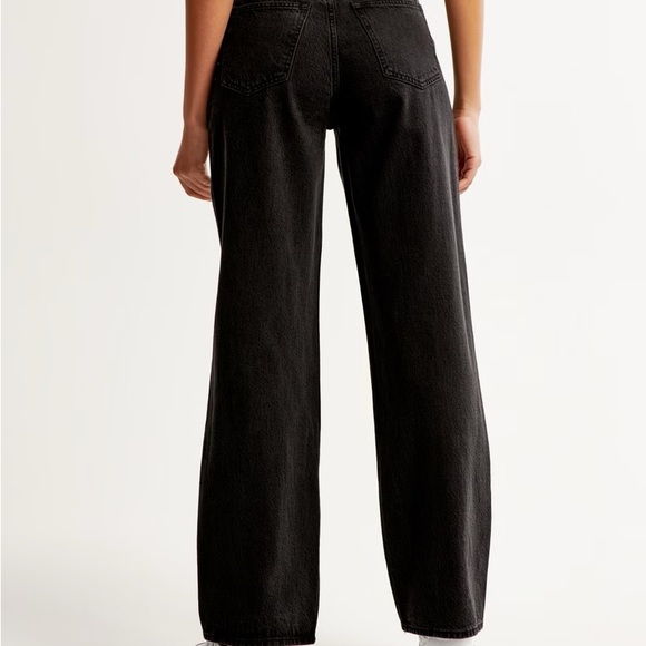 Abercrombie & Fitch Black High Rise Loose Jean with Pleated Details Sz 28 - Picture 3 of 7